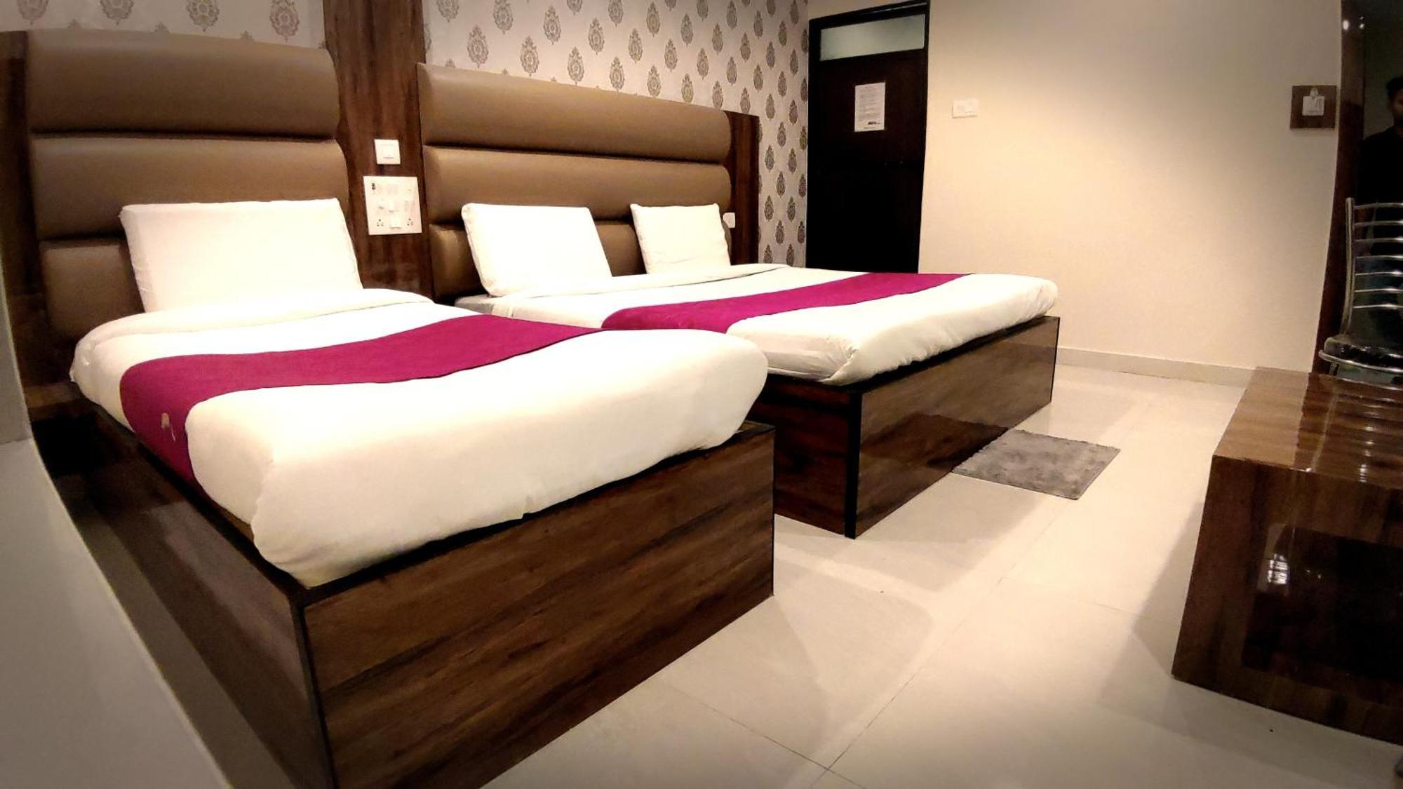 City Hotel Allāhābād Junction Quarto foto
